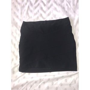 Ribbed Black Skirt